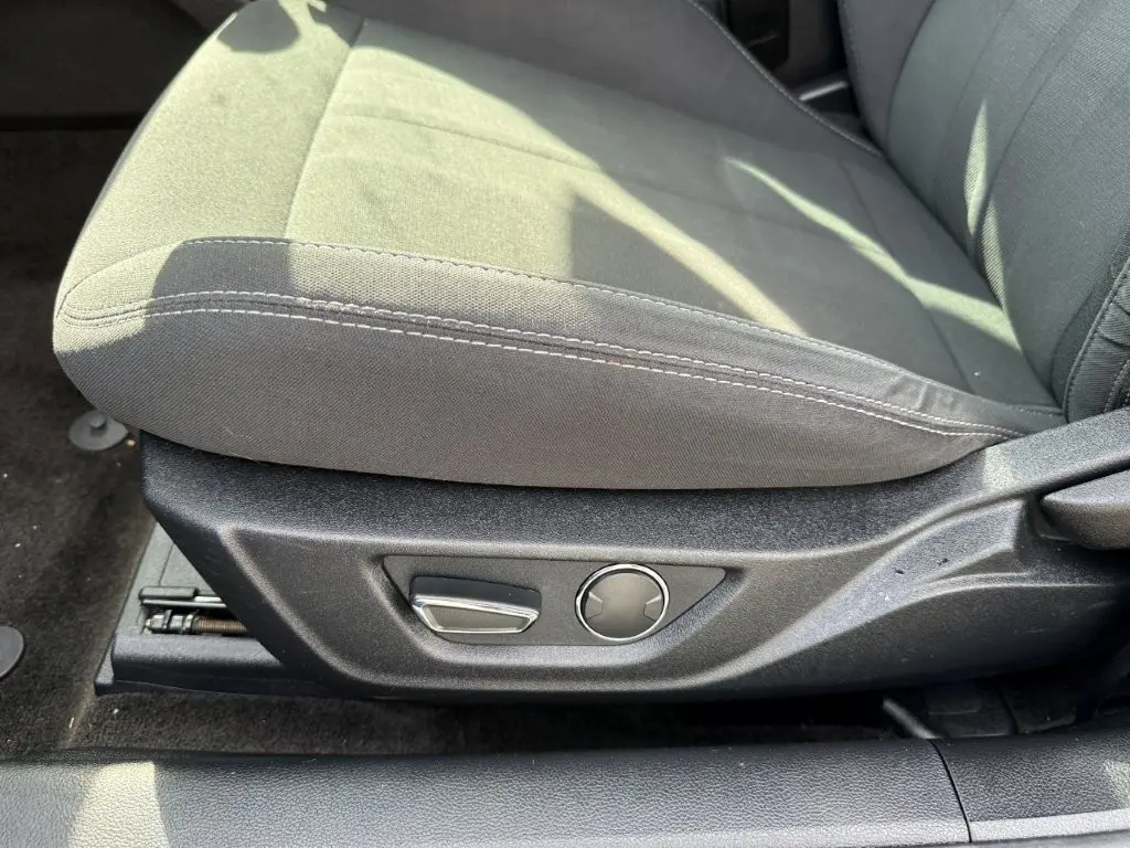 2019 Ford Mustang - $22,996