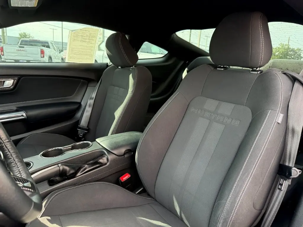 2019 Ford Mustang - $22,996