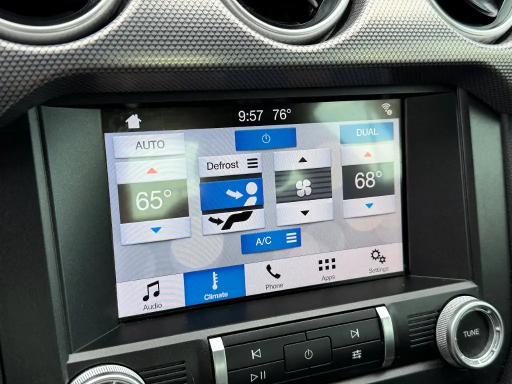 2019 Ford Mustang - $22,996