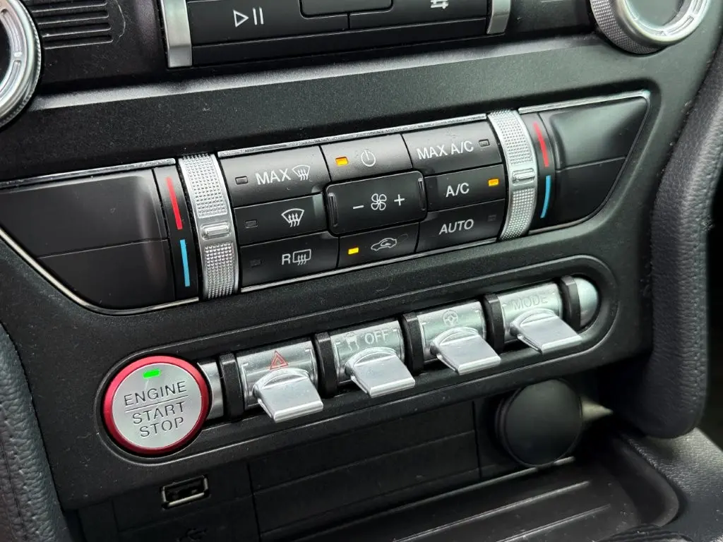 2019 Ford Mustang - $22,996