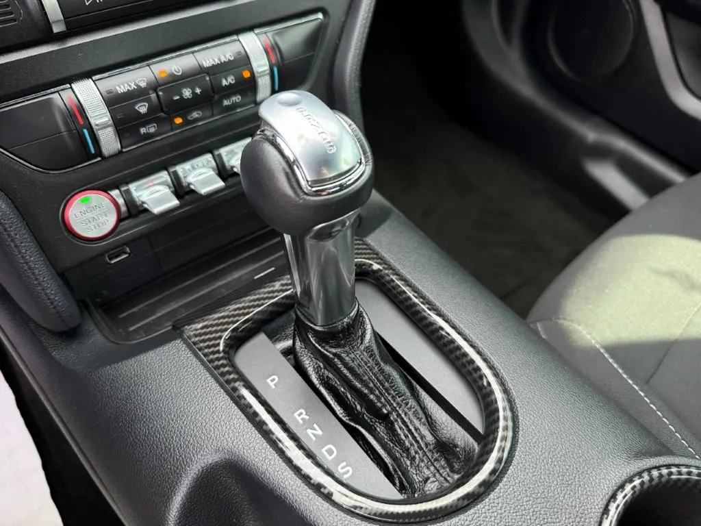 2019 Ford Mustang - $22,996