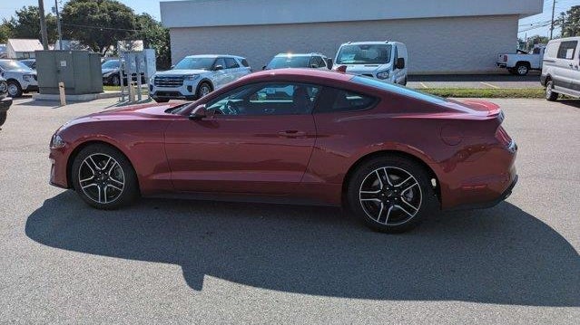 2022 Ford Mustang EcoBoost