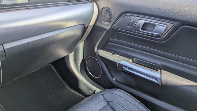2022 Ford Mustang EcoBoost