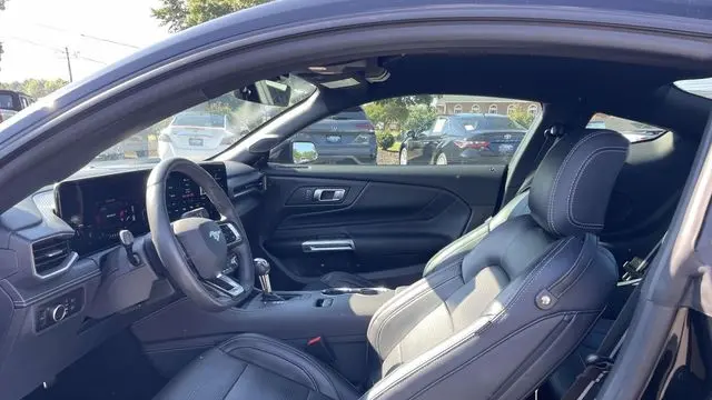 2024 Ford Mustang EcoBoost