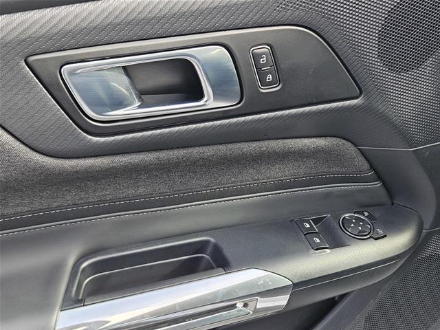 2025 Ford Mustang - $32,300