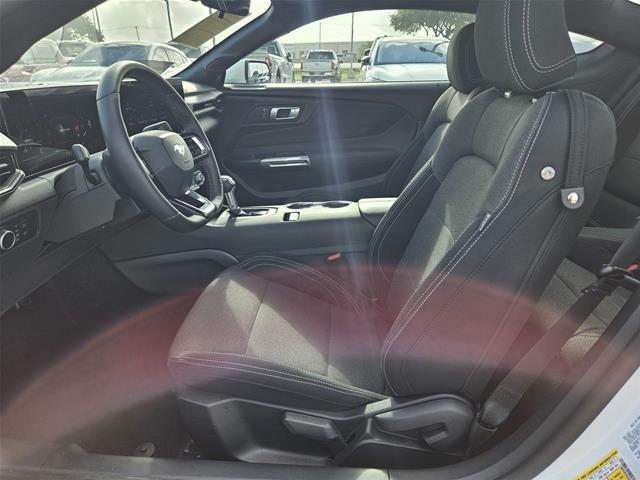 2025 Ford Mustang - $32,300