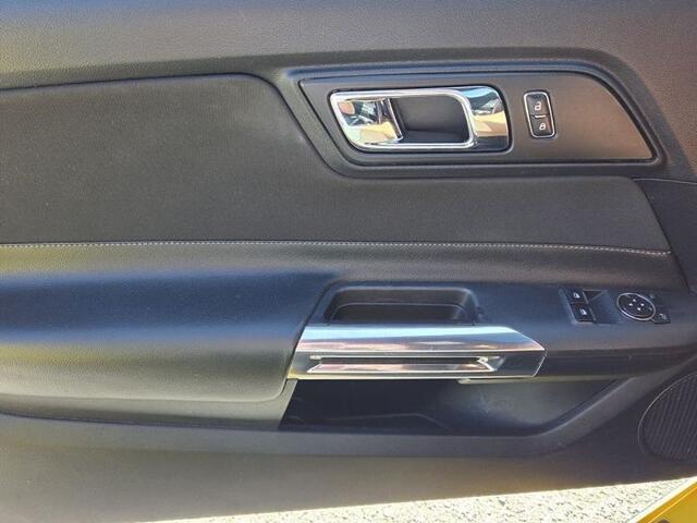 2015 Ford Mustang - $14,996