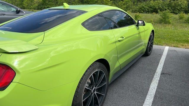 2020 Ford Mustang EcoBoost