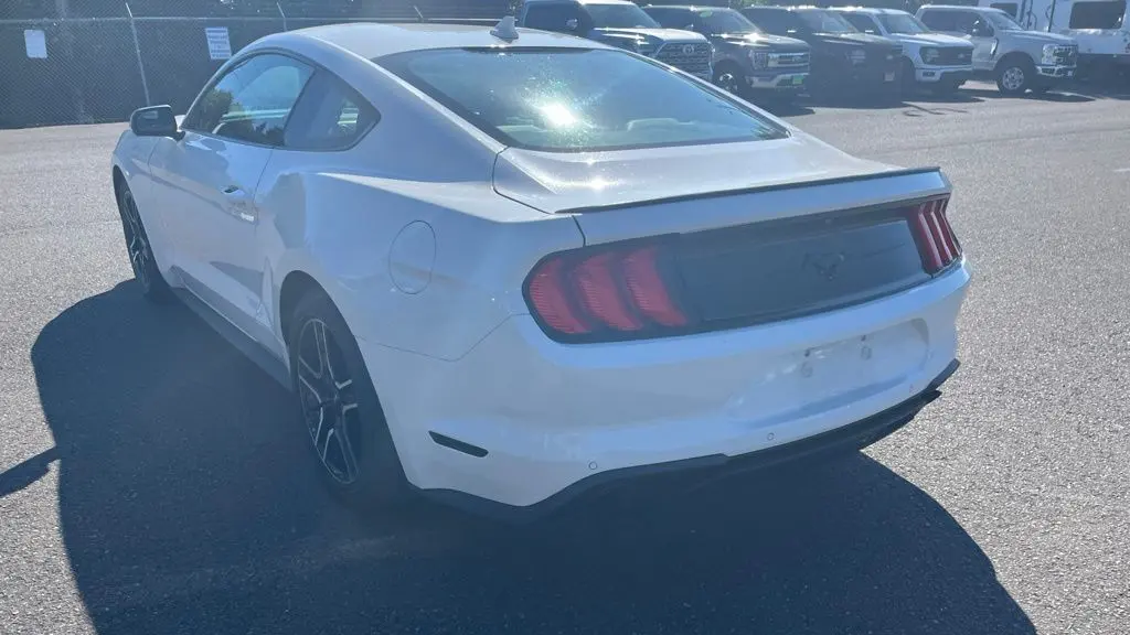 2021 Ford Mustang EcoBoost