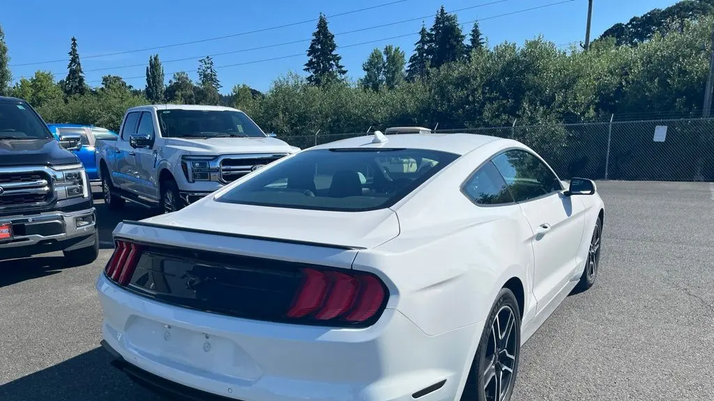 2021 Ford Mustang EcoBoost