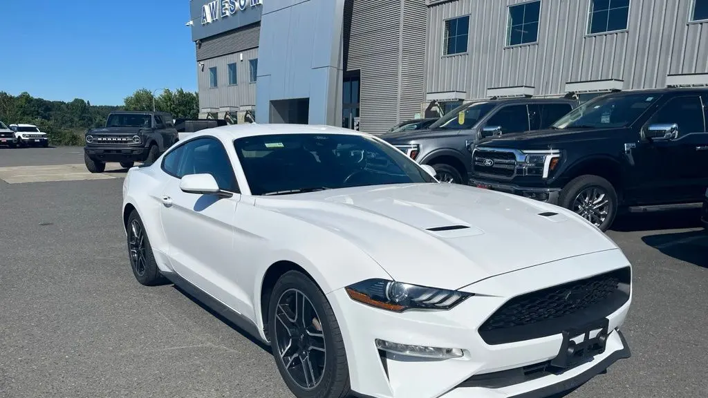 2021 Ford Mustang EcoBoost