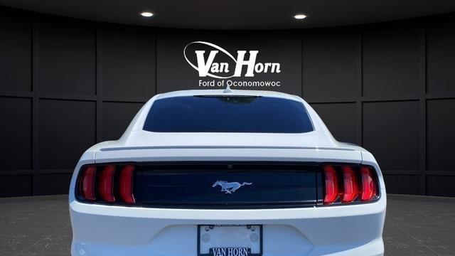 2022 Ford Mustang EcoBoost