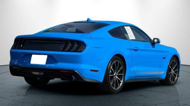 2022 Ford Mustang EcoBoost