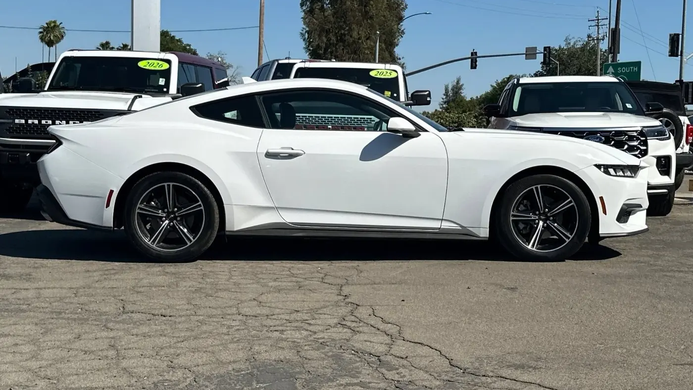 2024 Ford Mustang EcoBoost Premium