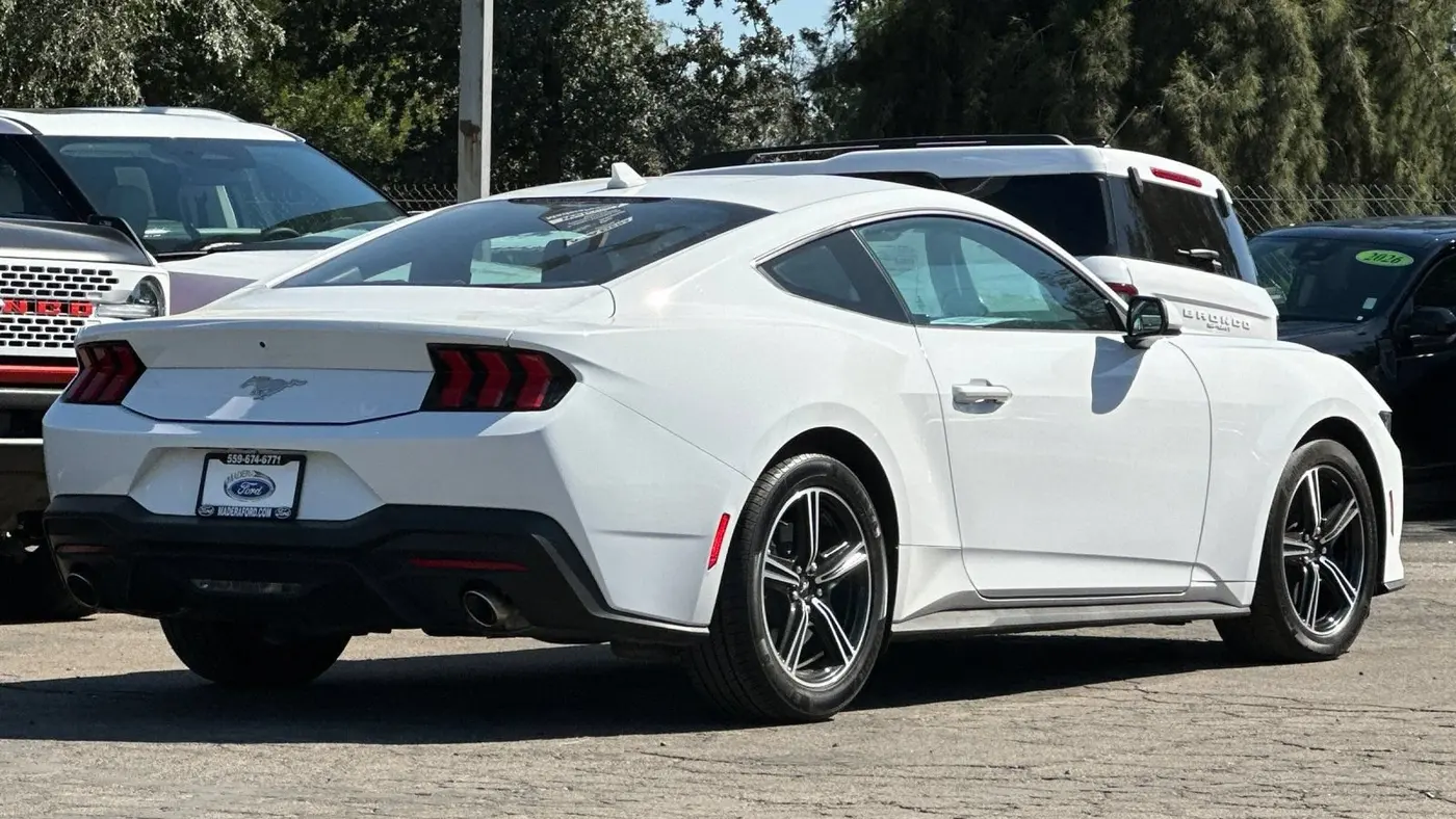 2024 Ford Mustang EcoBoost Premium