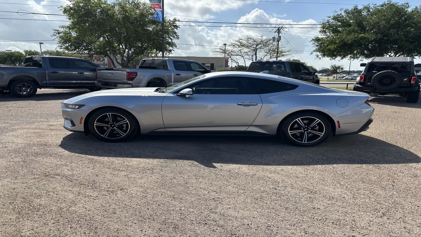 2024 Ford Mustang EcoBoost