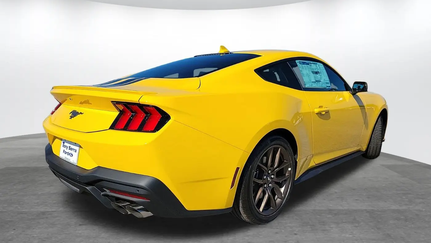 2024 Ford Mustang EcoBoost