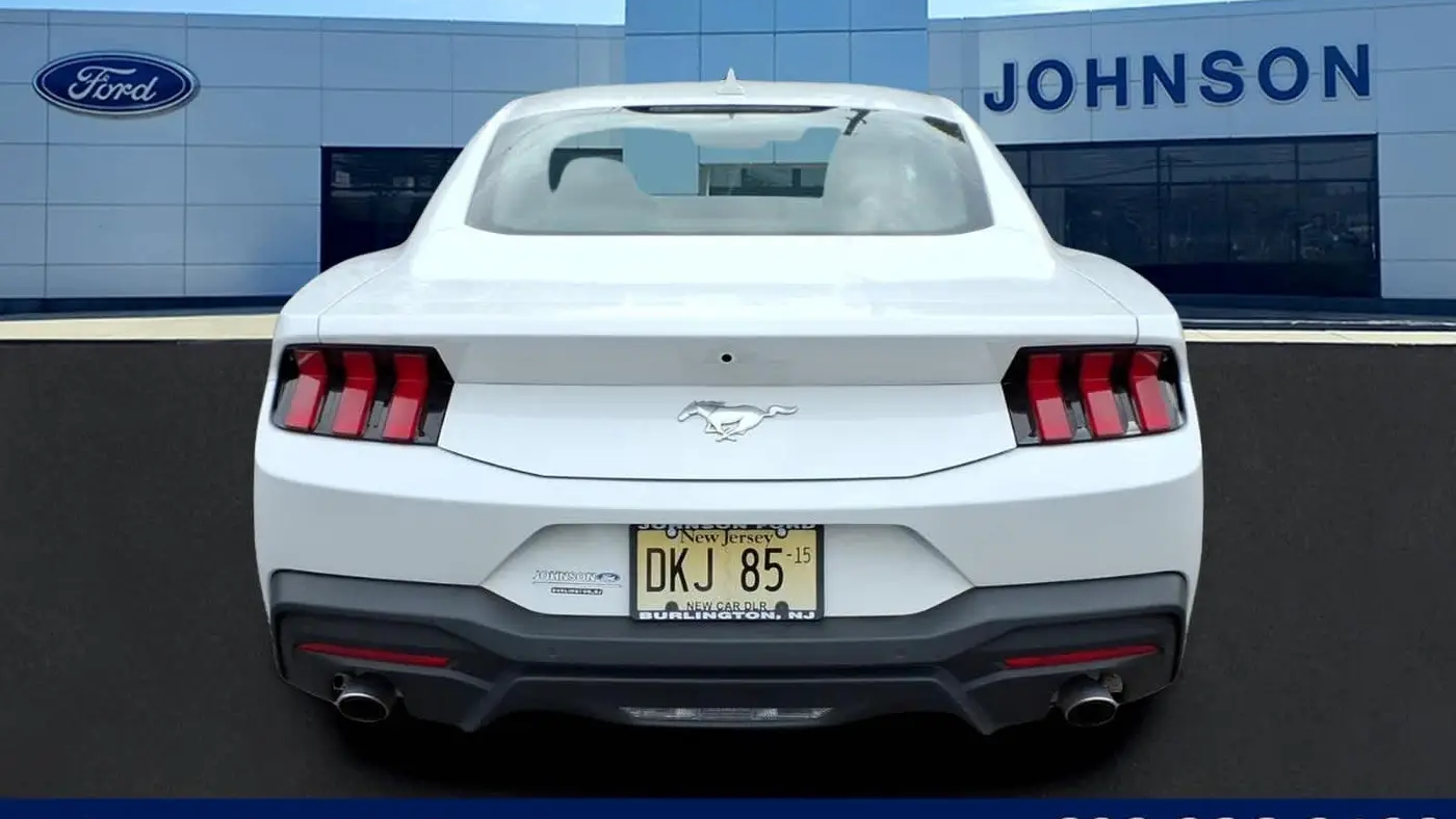 2024 Ford Mustang EcoBoost