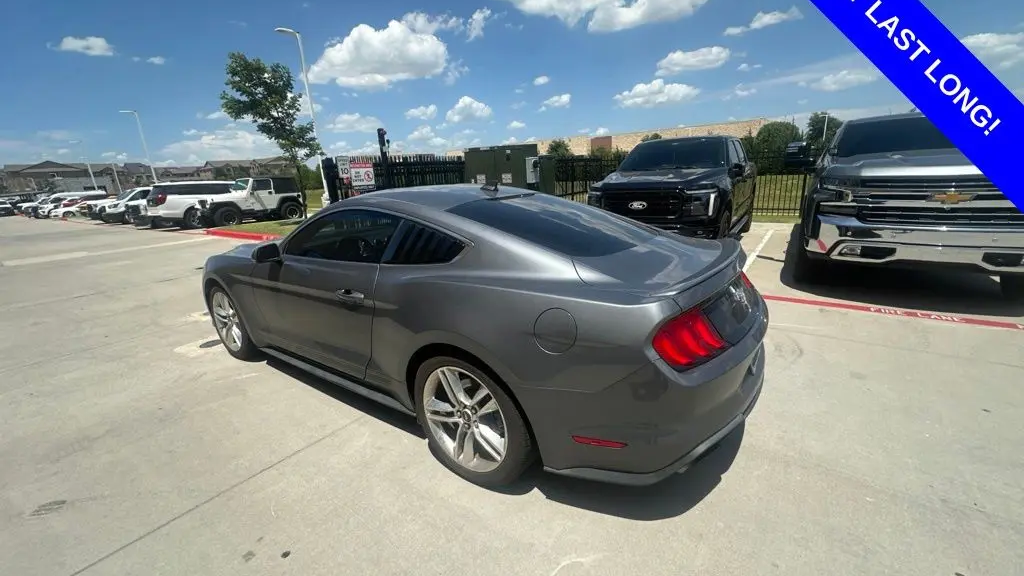 2021 Ford Mustang EcoBoost