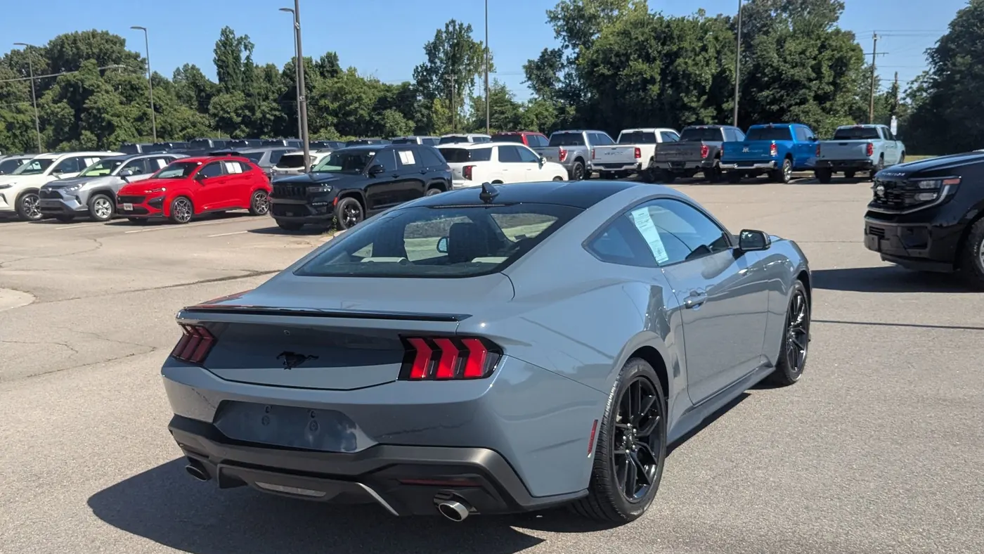 2025 Ford Mustang EcoBoost