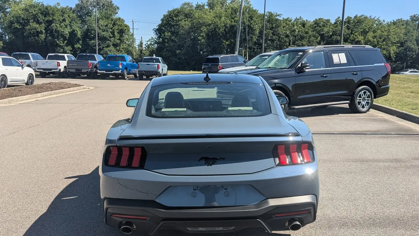2025 Ford Mustang EcoBoost
