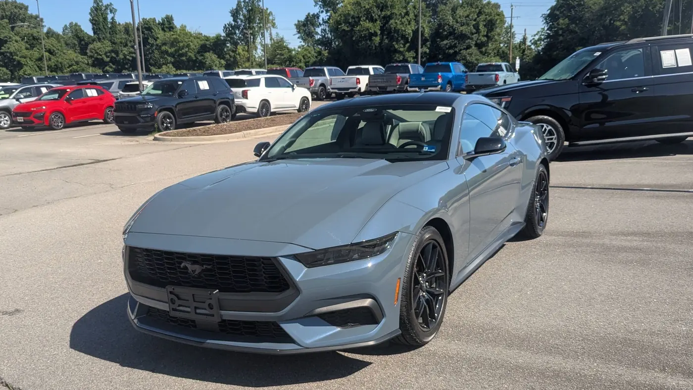 2025 Ford Mustang EcoBoost