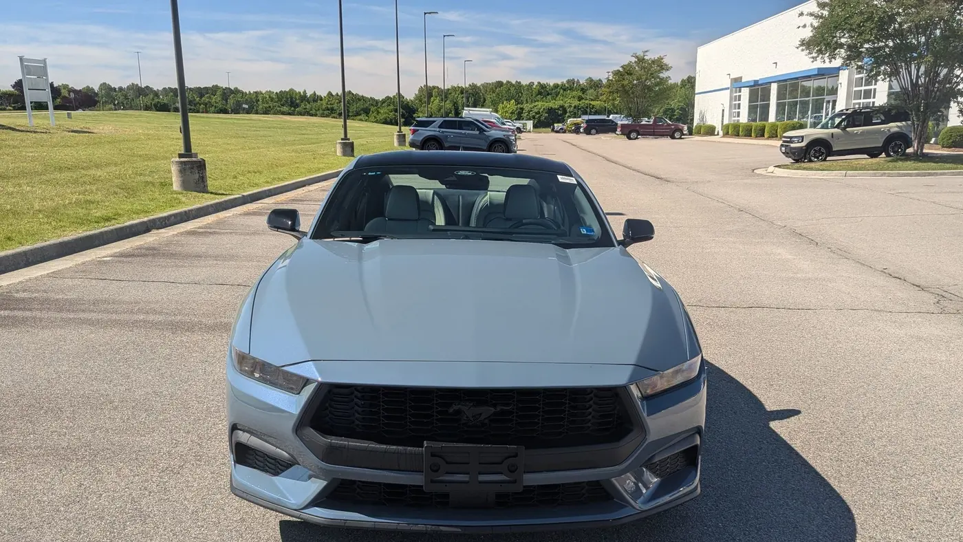2025 Ford Mustang EcoBoost