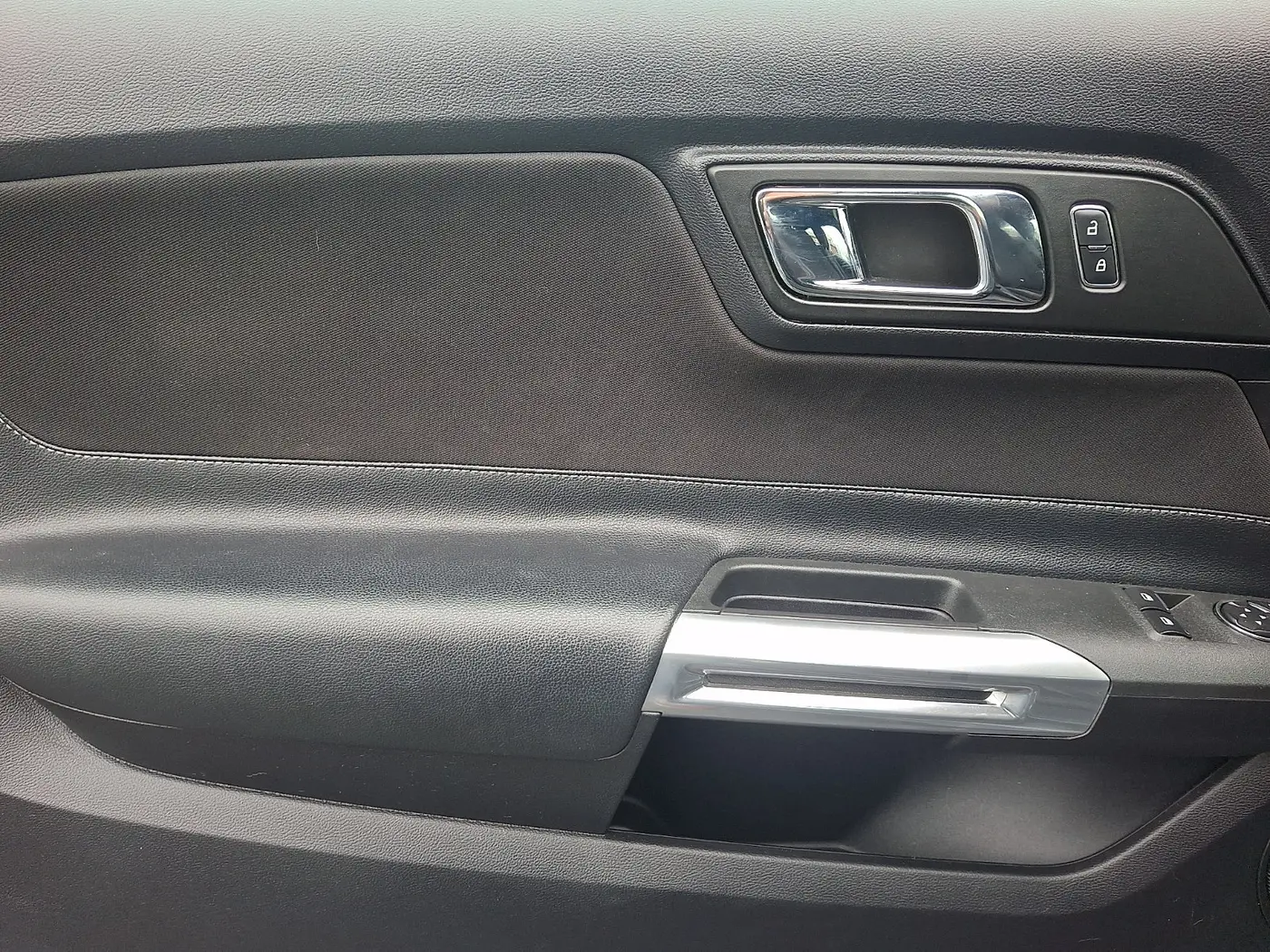 2016 Ford Mustang - $19,797
