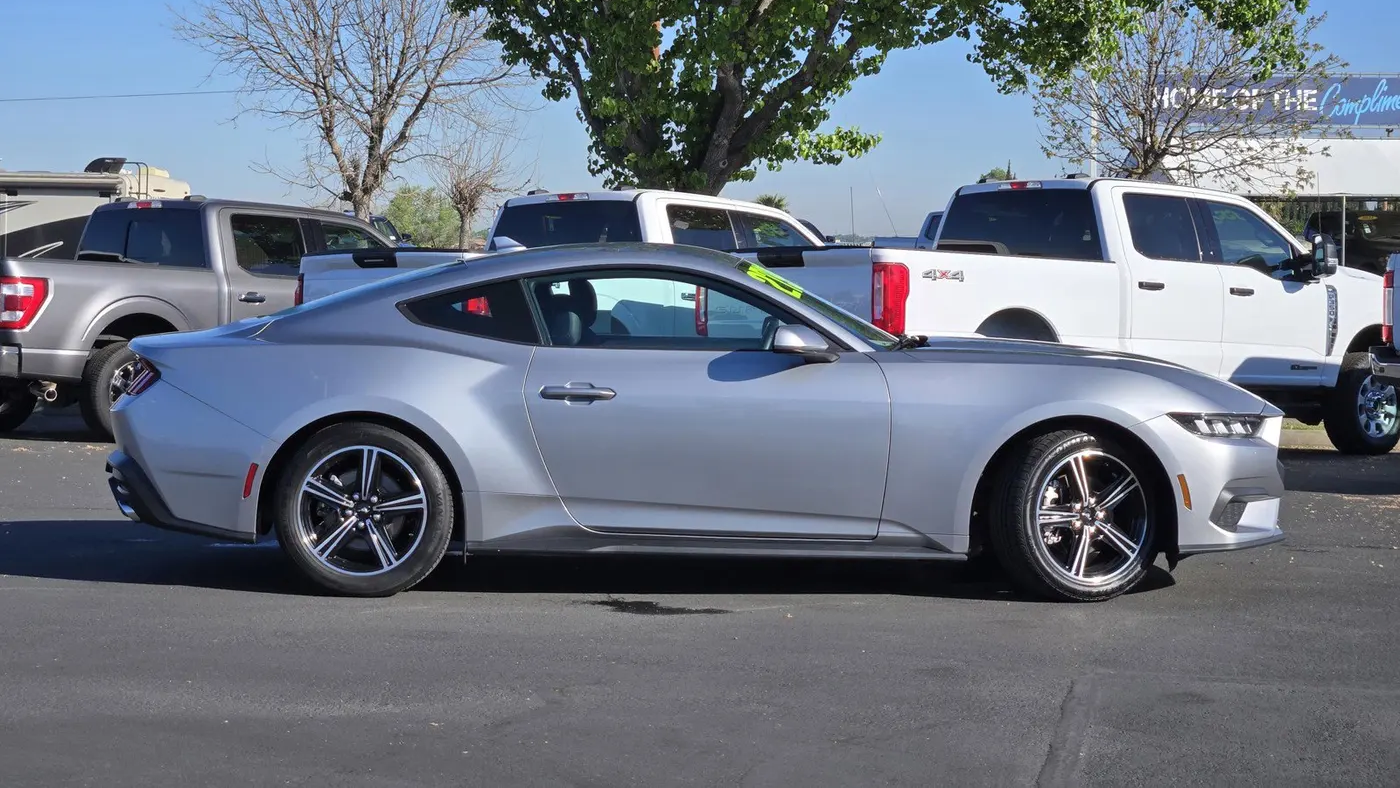 2024 Ford Mustang EcoBoost