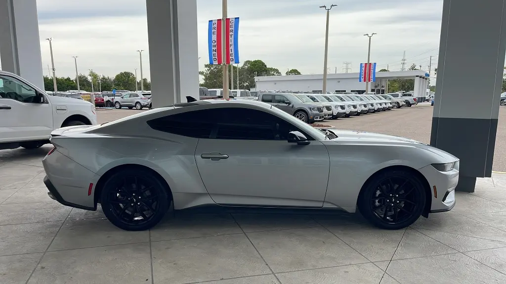 2024 Ford Mustang EcoBoost