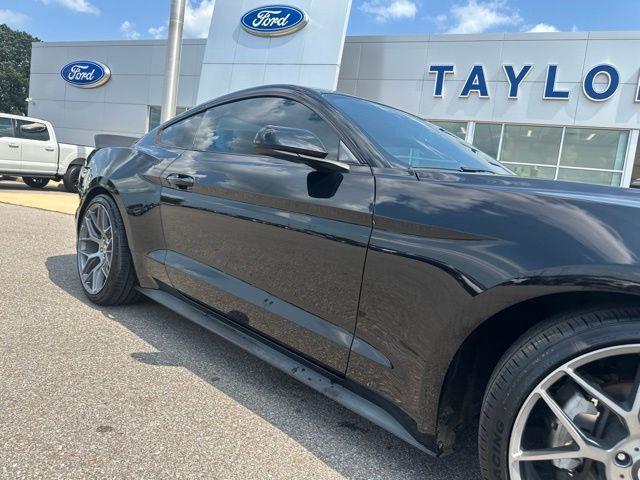 2019 Ford Mustang - $15,946
