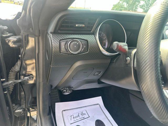 2019 Ford Mustang - $15,946