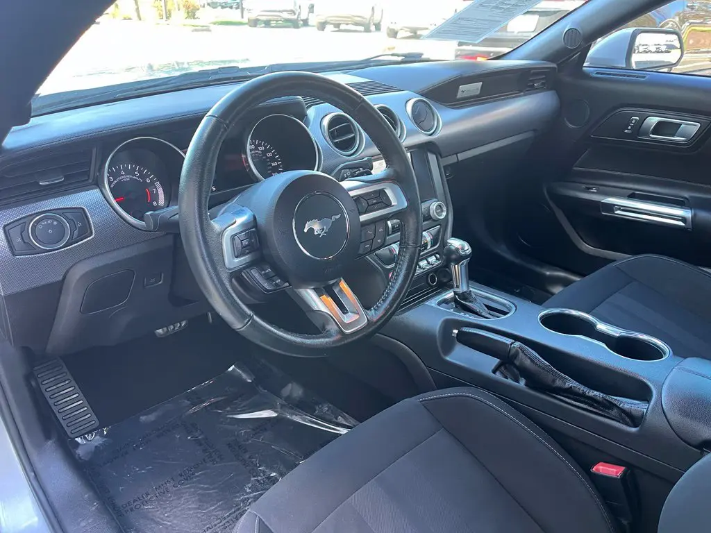2019 Ford Mustang - $16,001