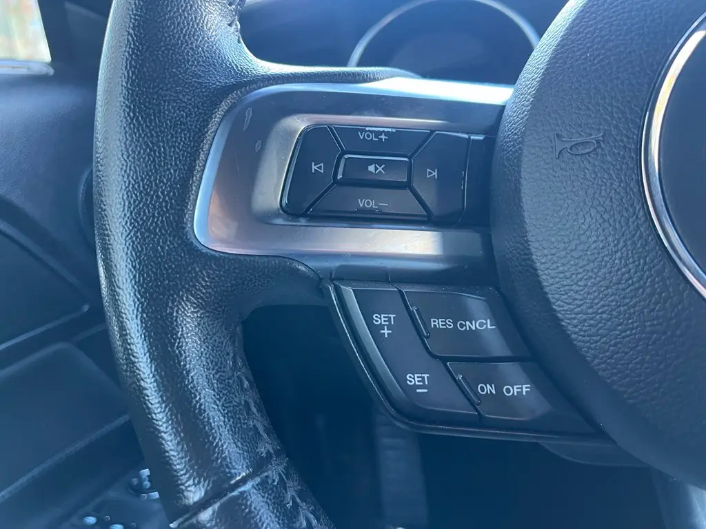2019 Ford Mustang - $16,001