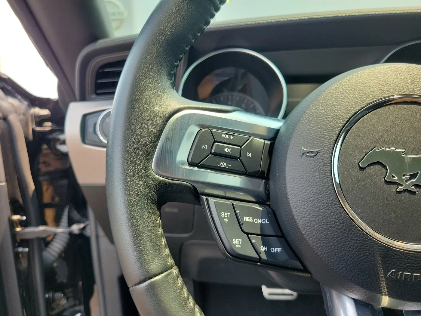 2023 Ford Mustang - $28,477