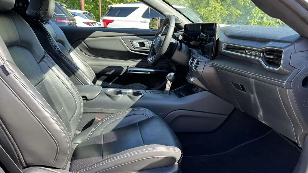 2024 Ford Mustang EcoBoost
