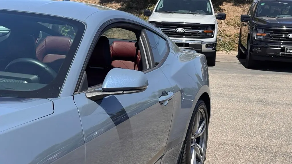 2025 Ford Mustang EcoBoost Premium