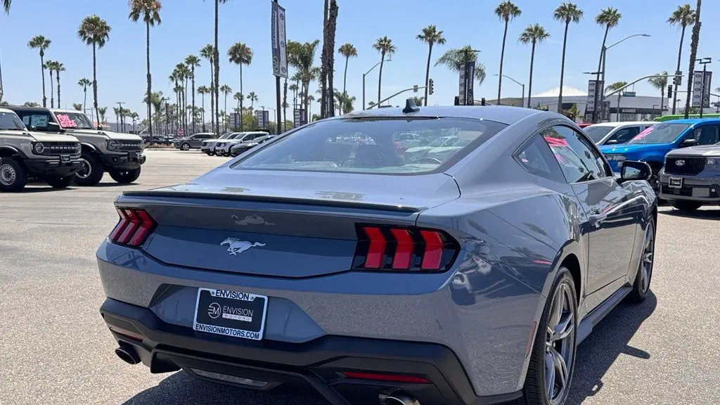 2025 Ford Mustang EcoBoost Premium