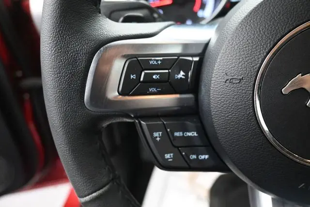 2020 Ford Mustang - $21,993