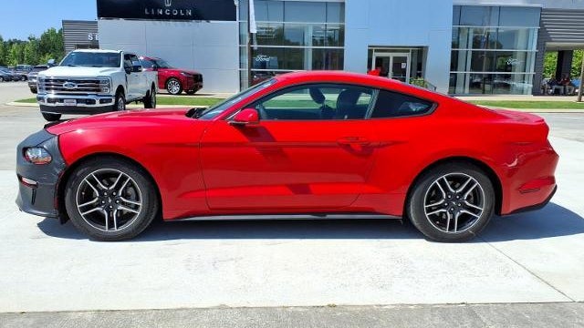 2022 Ford Mustang EcoBoost