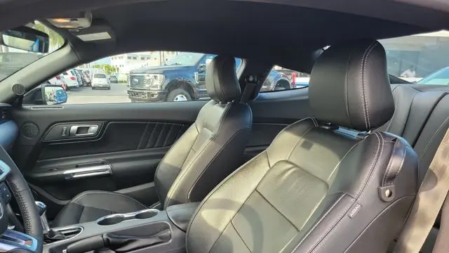 2022 Ford Mustang EcoBoost