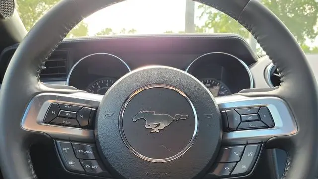 2022 Ford Mustang EcoBoost