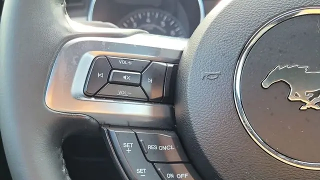 2022 Ford Mustang EcoBoost