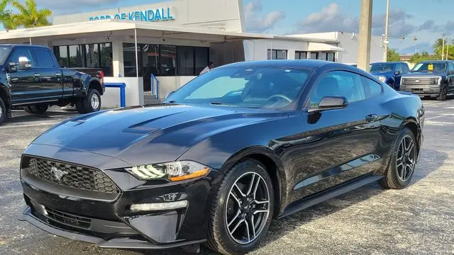2022 Ford Mustang EcoBoost