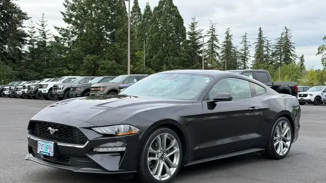 2022 Ford Mustang EcoBoost