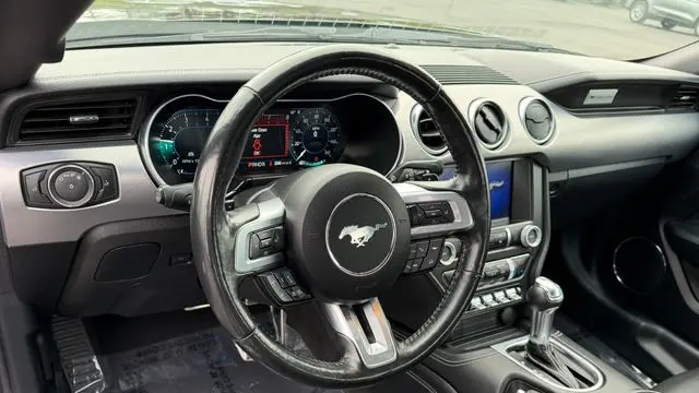 2022 Ford Mustang EcoBoost