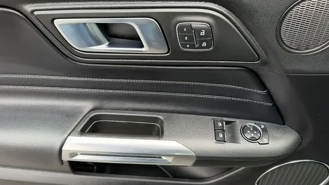 2022 Ford Mustang EcoBoost