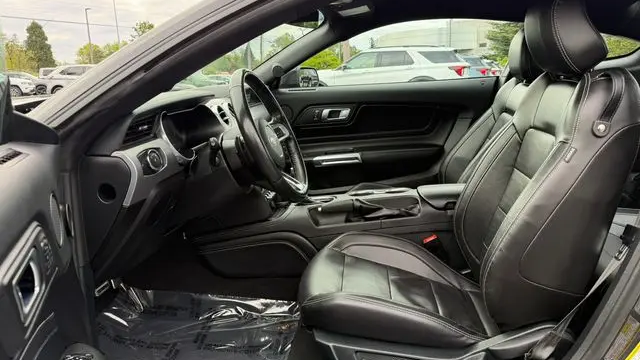 2022 Ford Mustang EcoBoost