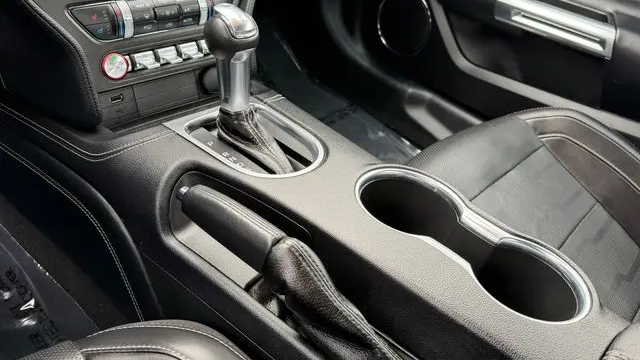 2022 Ford Mustang EcoBoost
