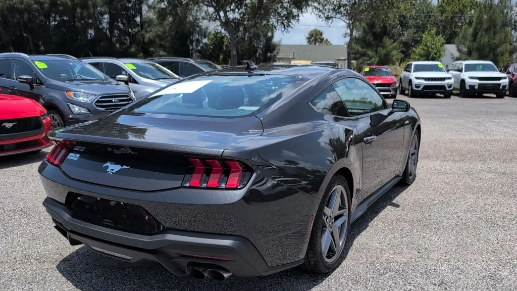 2024 Ford Mustang EcoBoost